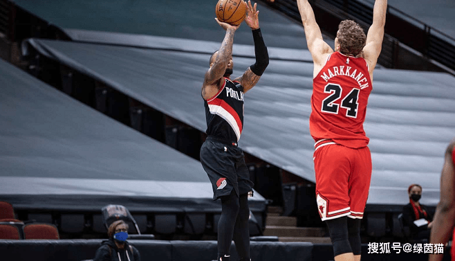 国王险胜公牛，加里纳利完成帽子戏法