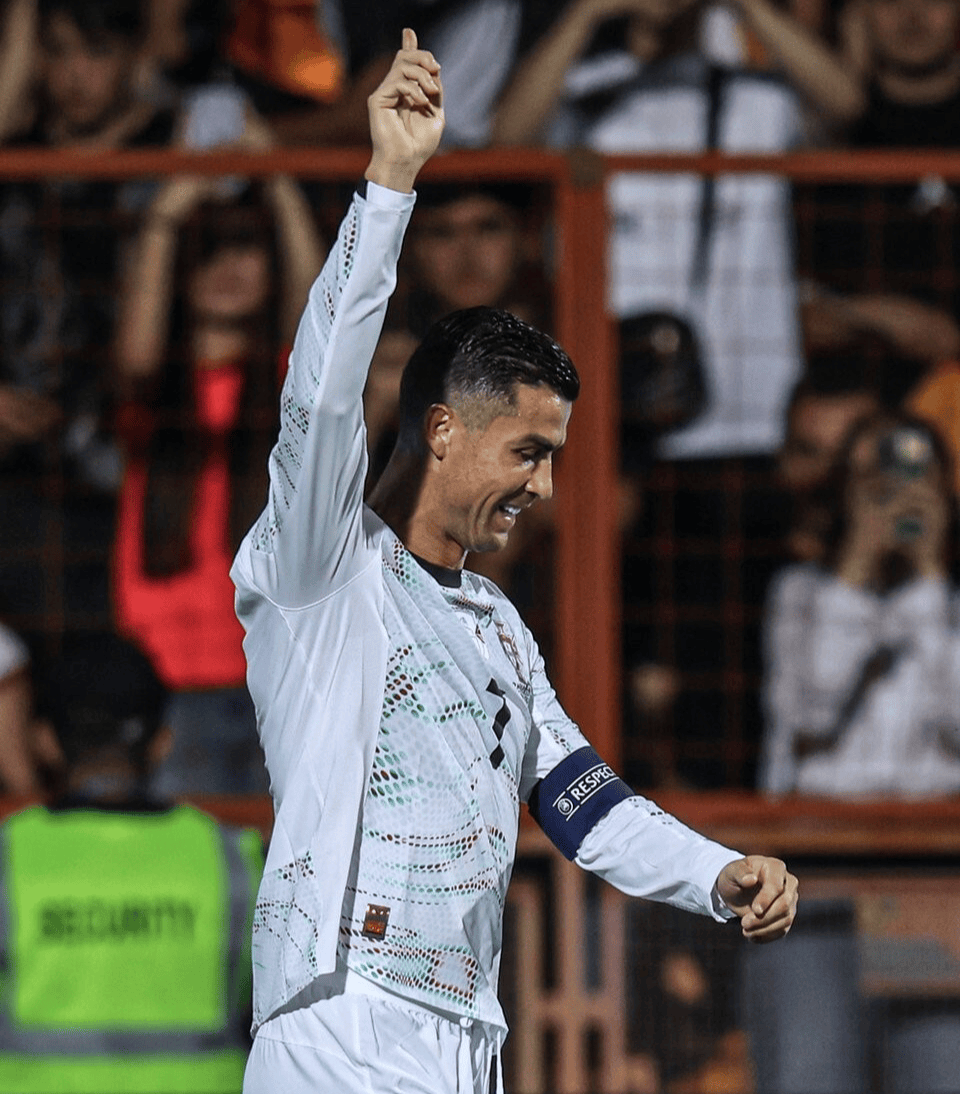 包含马德里竞技强势土耳其，C罗高光表现的词条