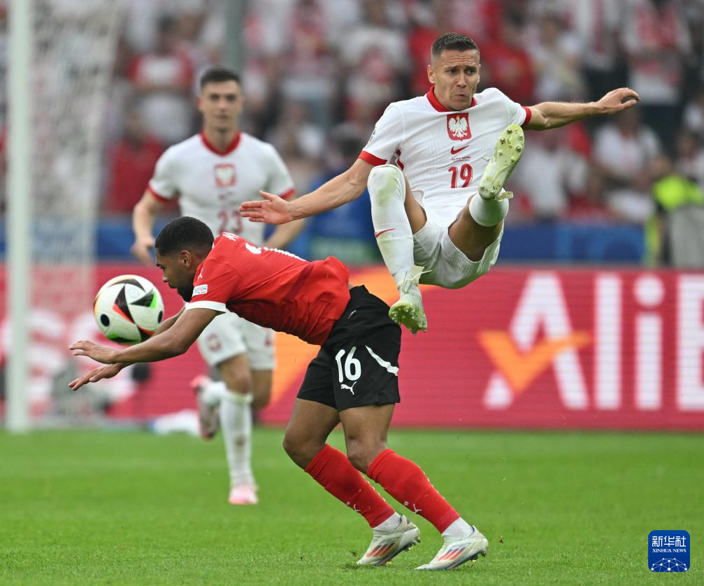 波兰乒乓球队血洗奥地利乒乓球队,奥恰洛夫统治全场 波兰乒乓球队血洗奥地利乒乓球队,奥恰洛夫统治全场