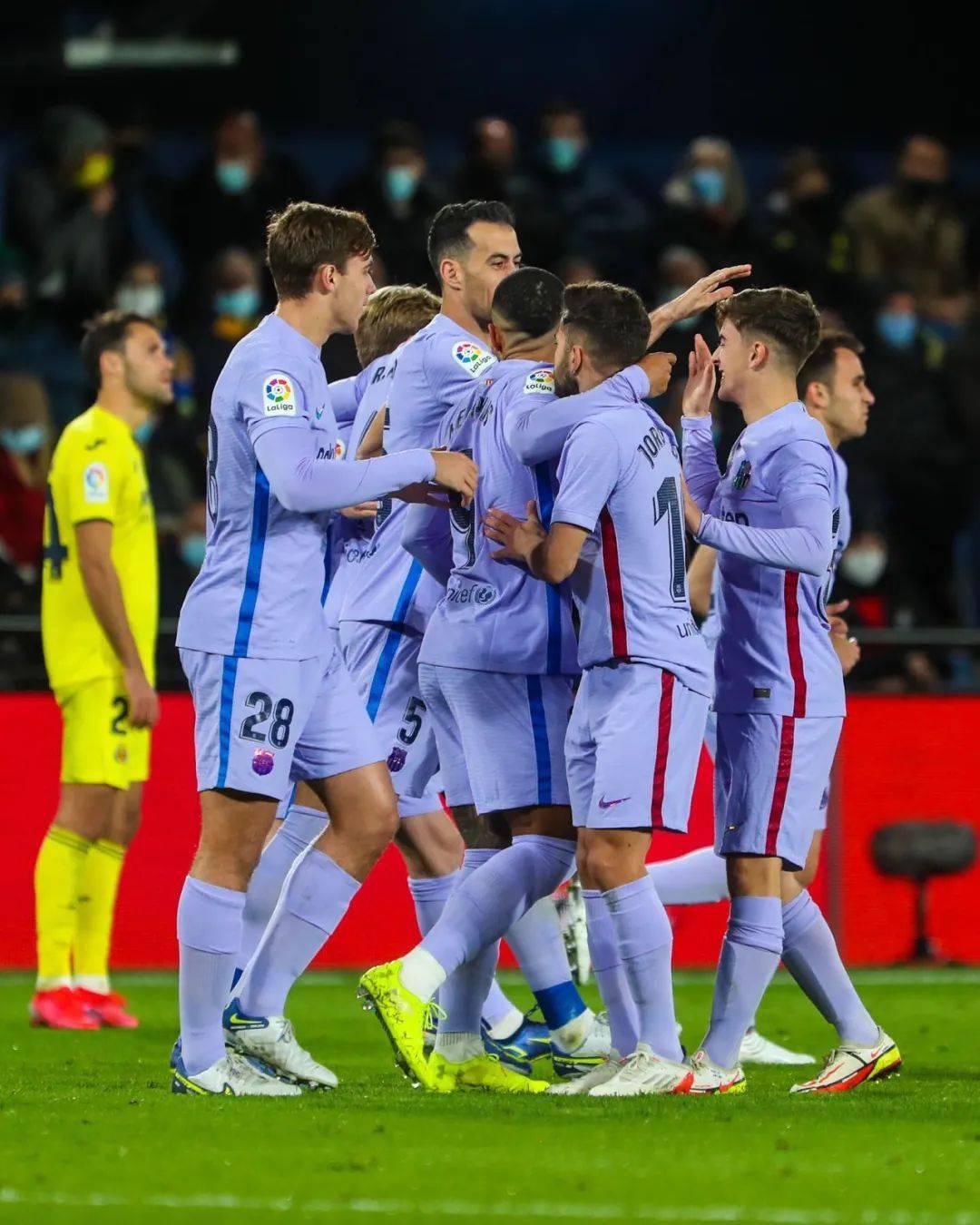 丹麦鏖战莱比锡红牛，德容统治全场