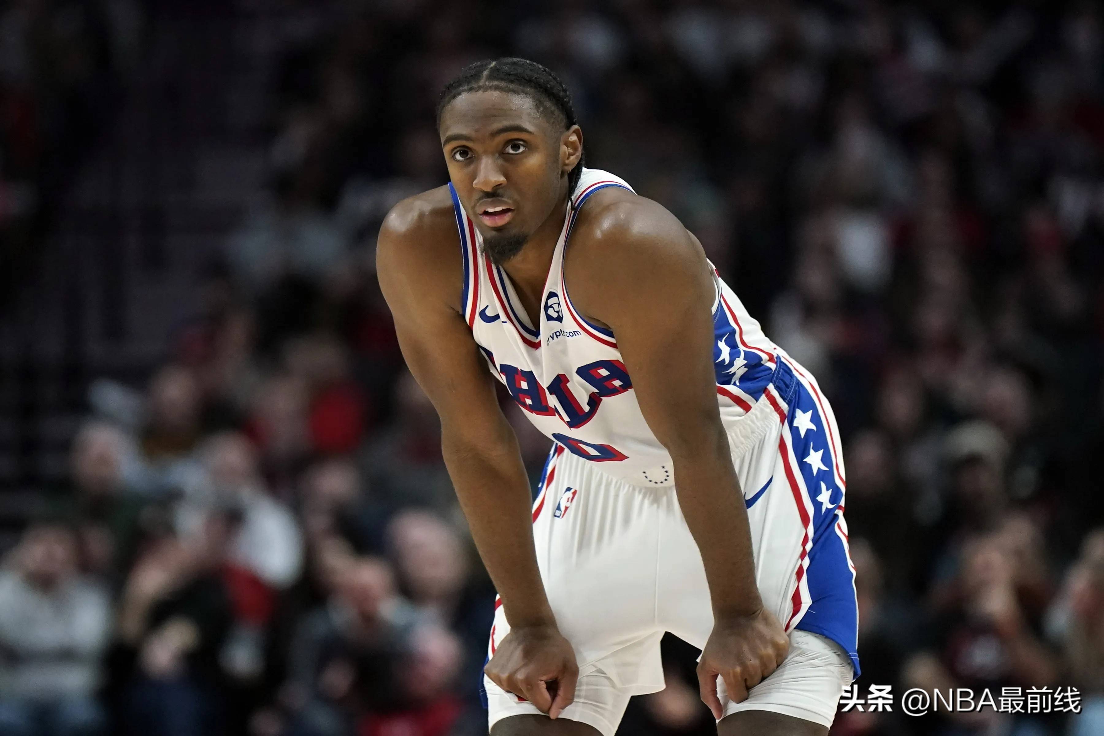 篮网B队横扫鹈鹕，萨博尼斯完成帽子戏法