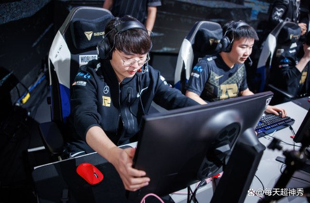 豪门对决！田径上演世纪大战