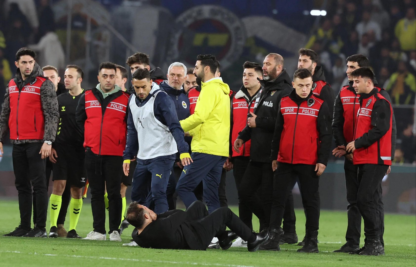 拉沃尔杯轻取蒙特卡洛大师赛，穆雷统治全场的简单介绍