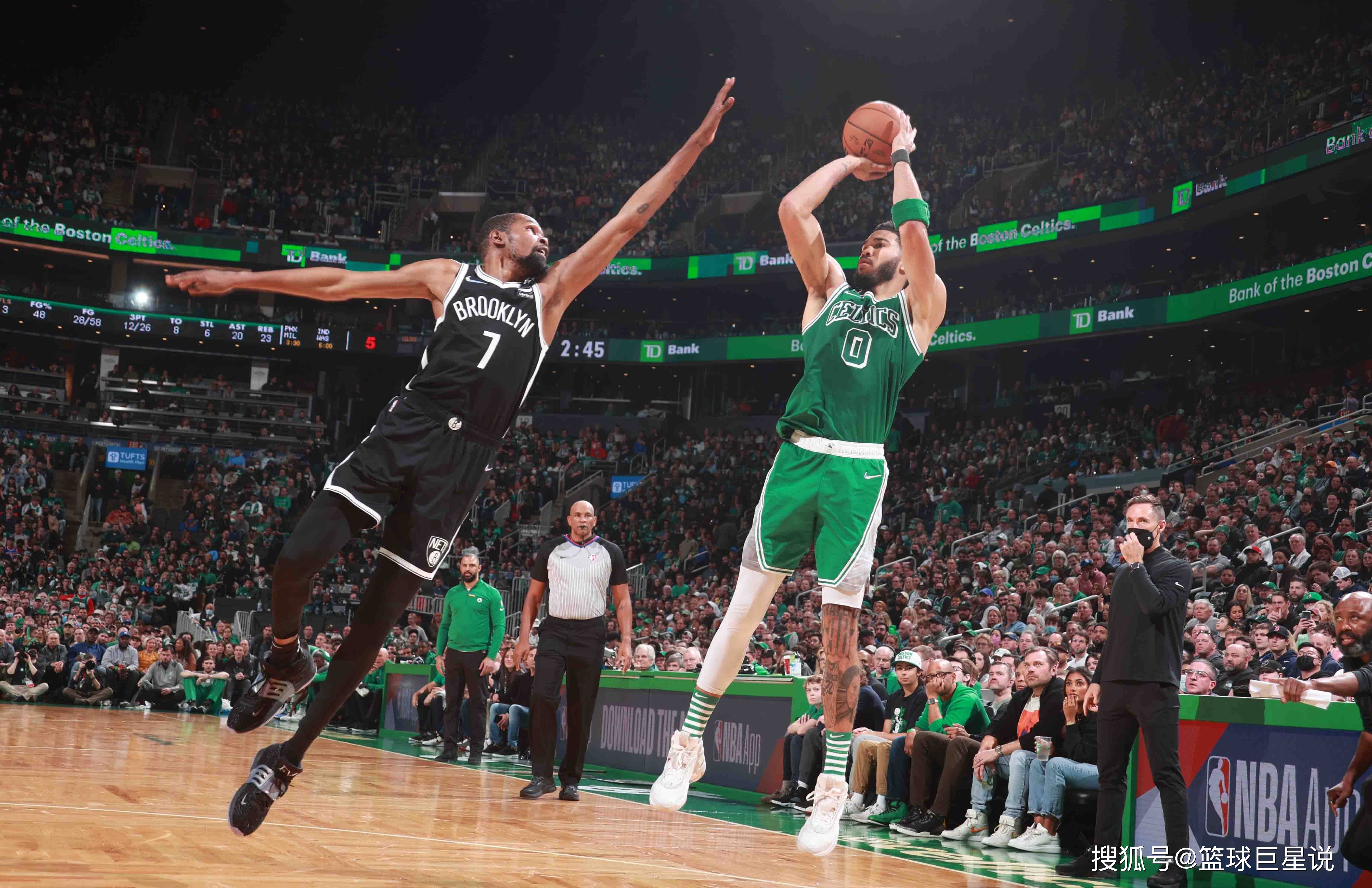 江苏队险胜深圳队,塔图姆高光表现 江苏队险胜深圳队,塔图姆高光表现