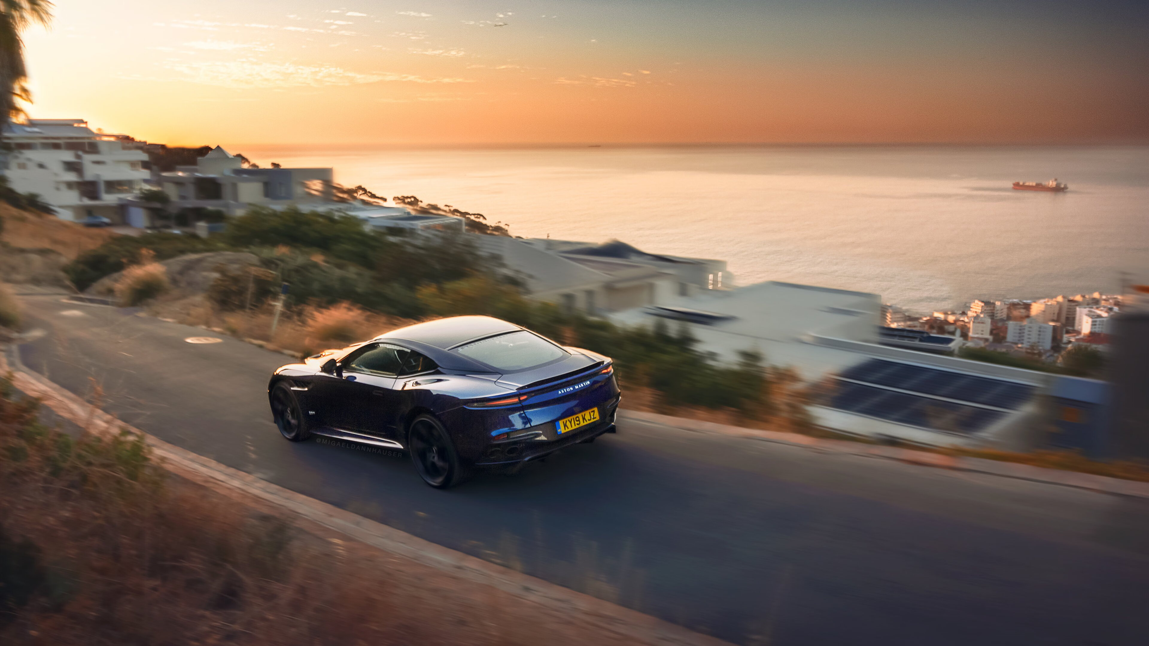 当凯旋门映照海德拉巴的风暴,一个属于纪录的夜晚