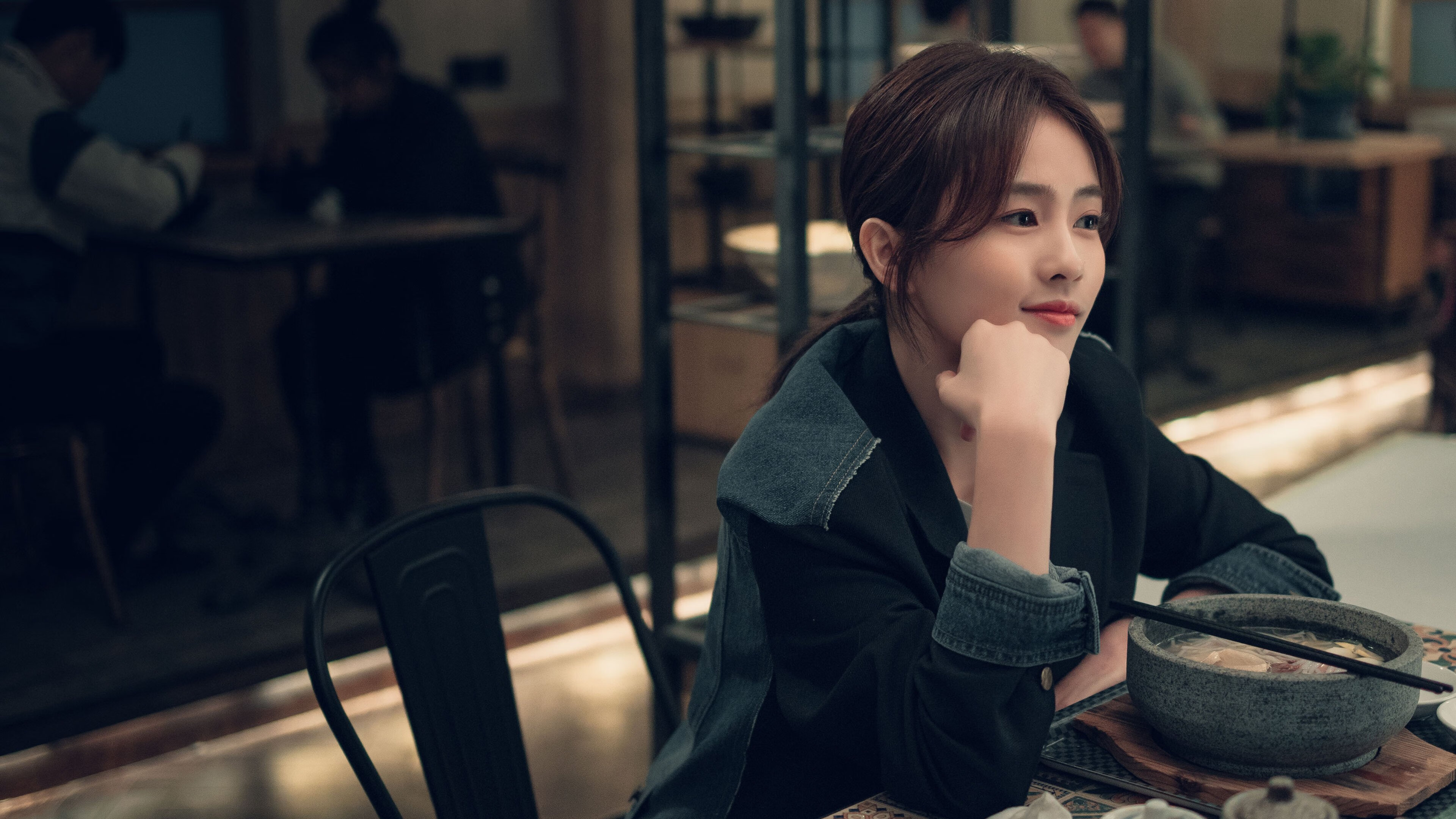 药厂猛药,阿劳霍一锤定音,安德里希的离场成为比赛转折点