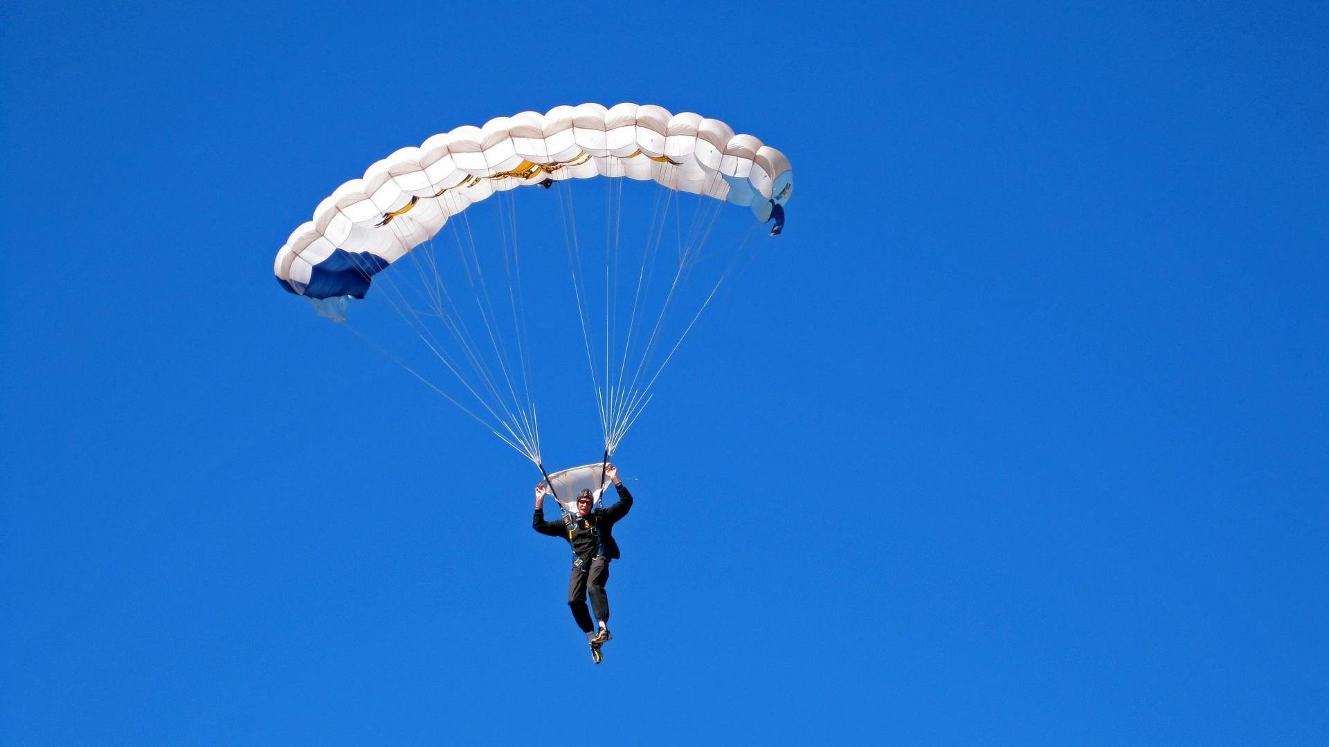 平行世界,当爱德华兹用足球冲垮步行者的夜晚